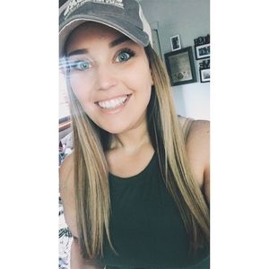 Meet your Posher, Leanne